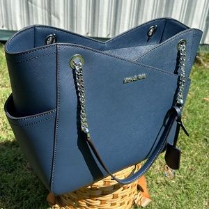 NWT Michael Kors Jet Set Travel Tote- Navy